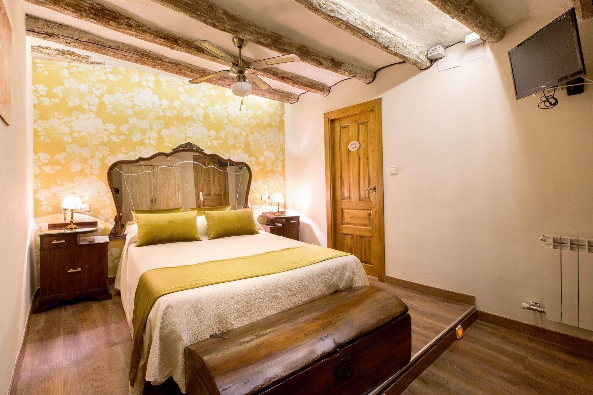 Hotel Villa San Jorge Azanúy Dış mekan fotoğraf